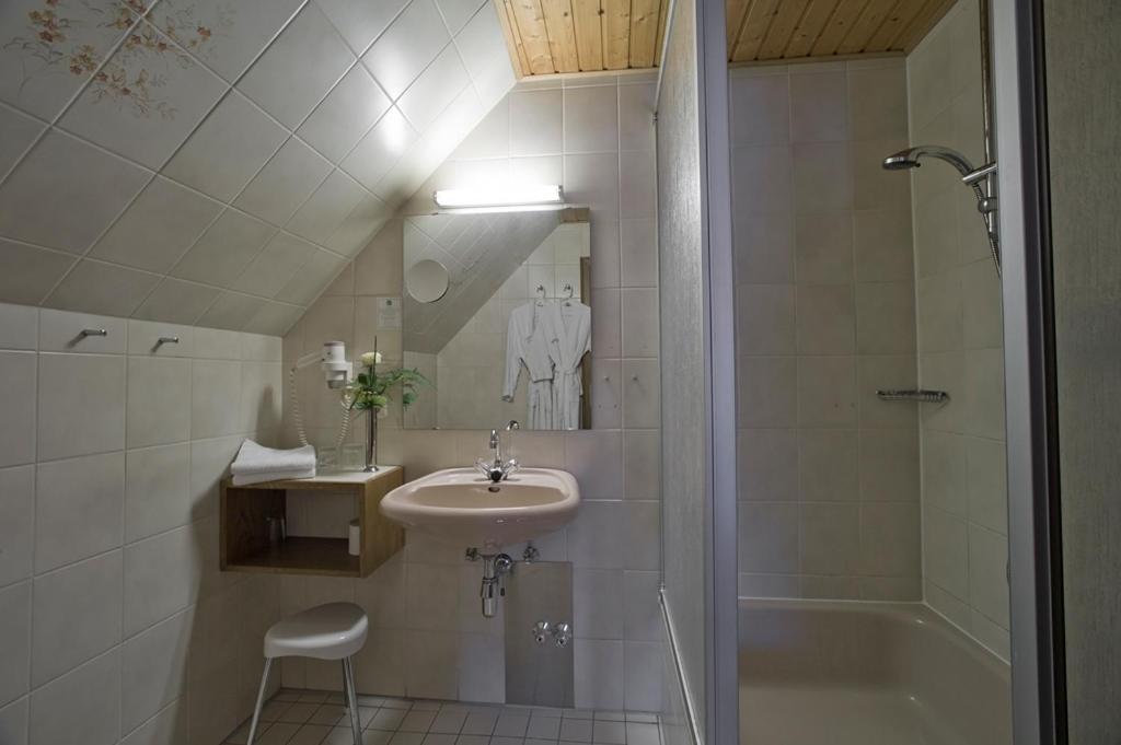 Landhotel Sauerlaender Hof Еслохе Стая снимка
